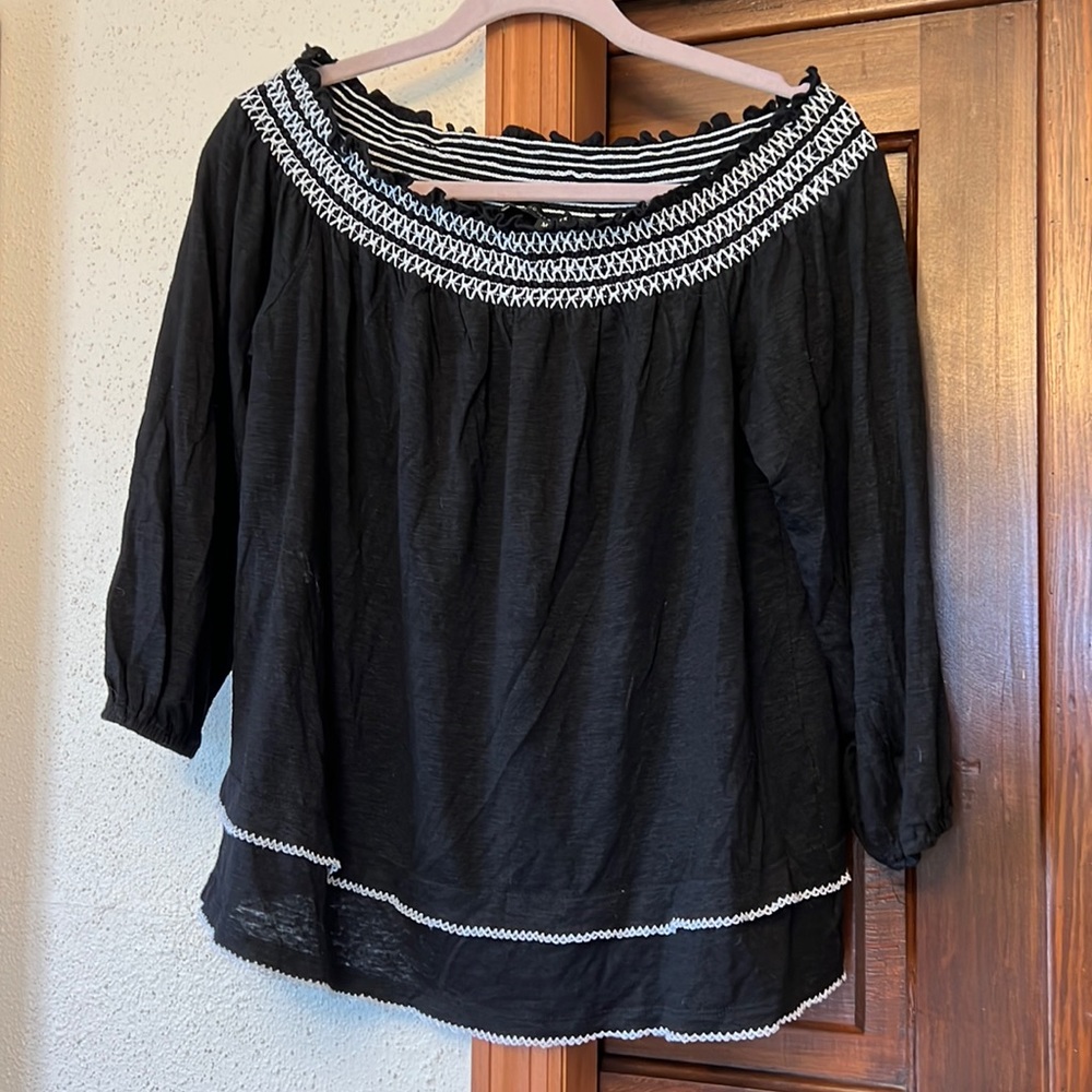 White House Black Market linen blouse size medium